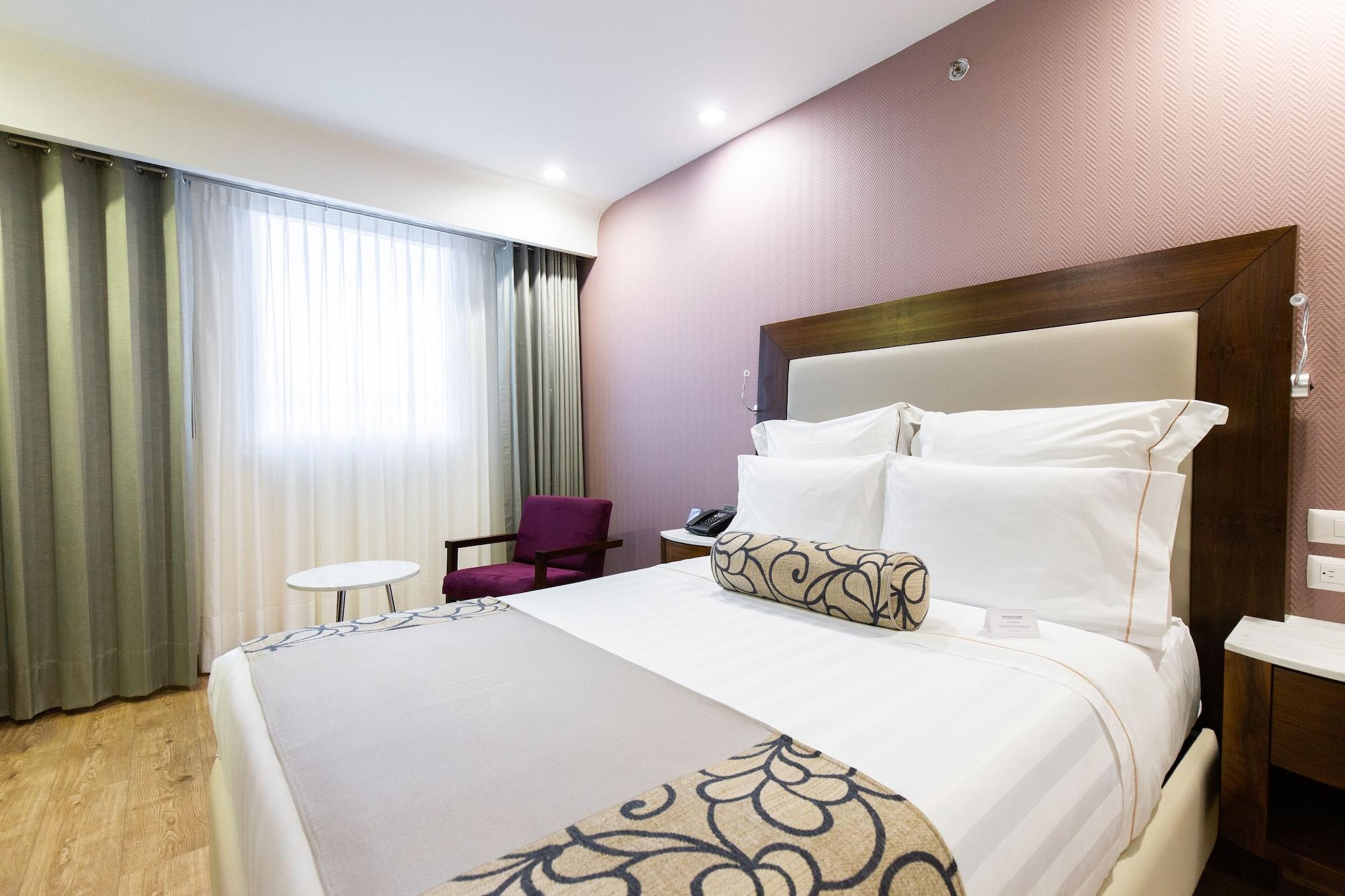 Hs Hotsson Hotel Queretaro Exterior photo