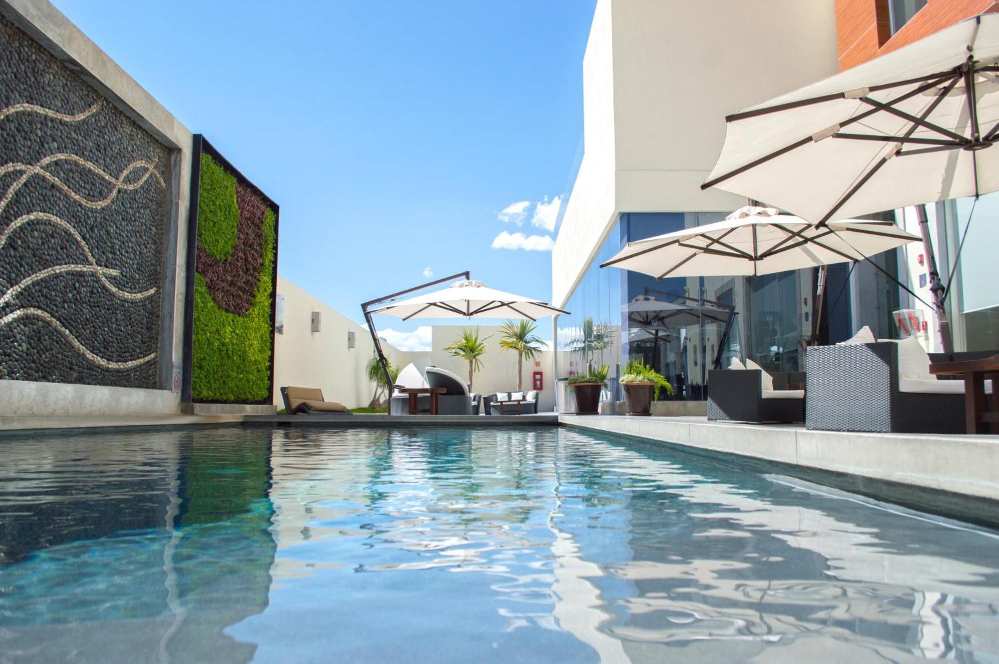 Hs Hotsson Hotel Queretaro Exterior photo